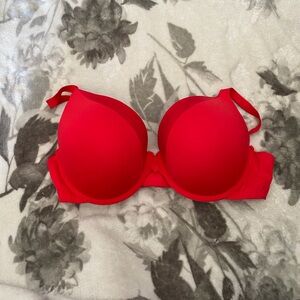 Red Secret Treasures molded Intimate Bra 40C
